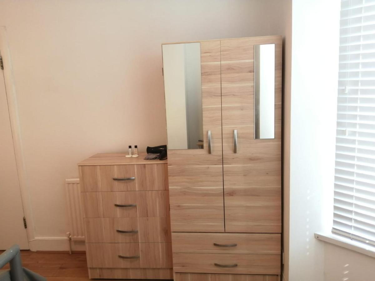 Central Stratford Cozy Double Room Лондон Екстер'єр фото