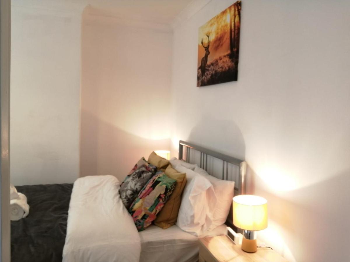Central Stratford Cozy Double Room Лондон Екстер'єр фото