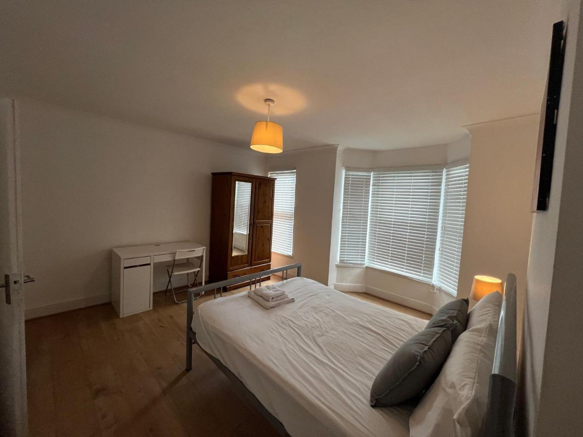 Central Stratford Cozy Double Room Лондон Екстер'єр фото