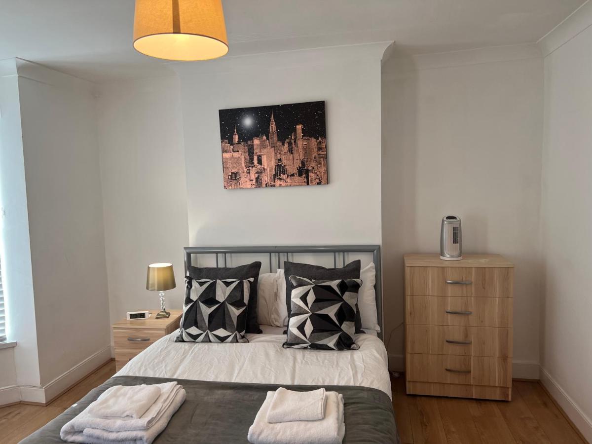 Central Stratford Cozy Double Room Лондон Екстер'єр фото