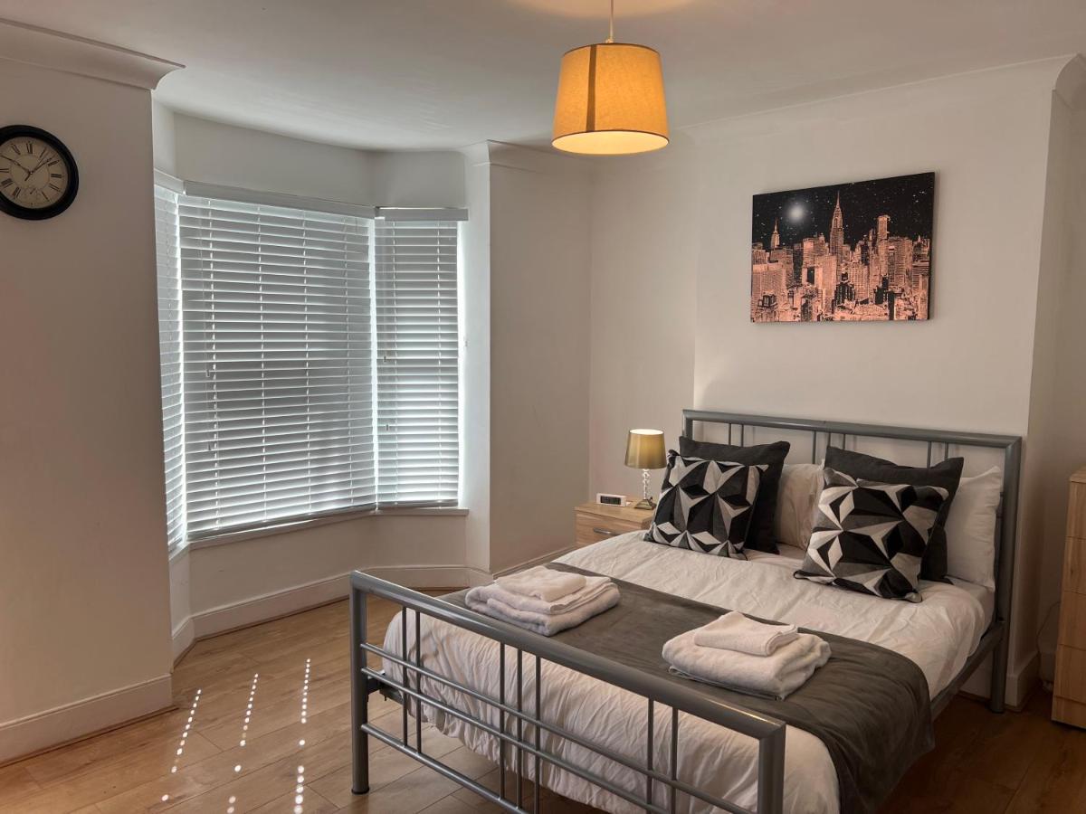 Central Stratford Cozy Double Room Лондон Екстер'єр фото